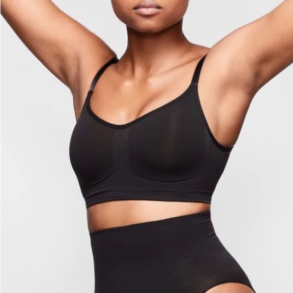 NWOT SKIMS Seamless Sculpt Bralette In Onyx Black Bra Active Sport Bra - Picture 2 of 8